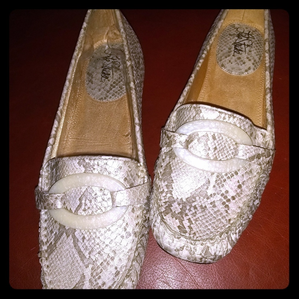 Tasha-Mac Nut Deluxe